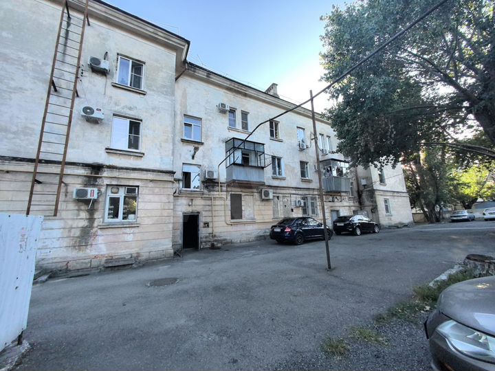 2-к. квартира, 30 м², 2/3 эт.