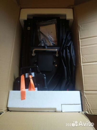 Прикормочный кораблик D16B GPS 16 точек