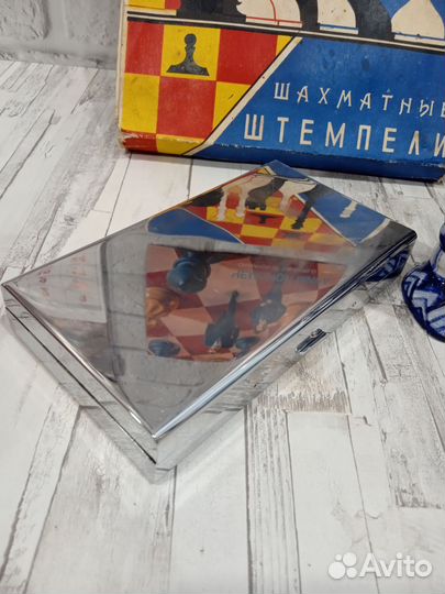 Шахматы магнитные дорожные и шахматные штемпели