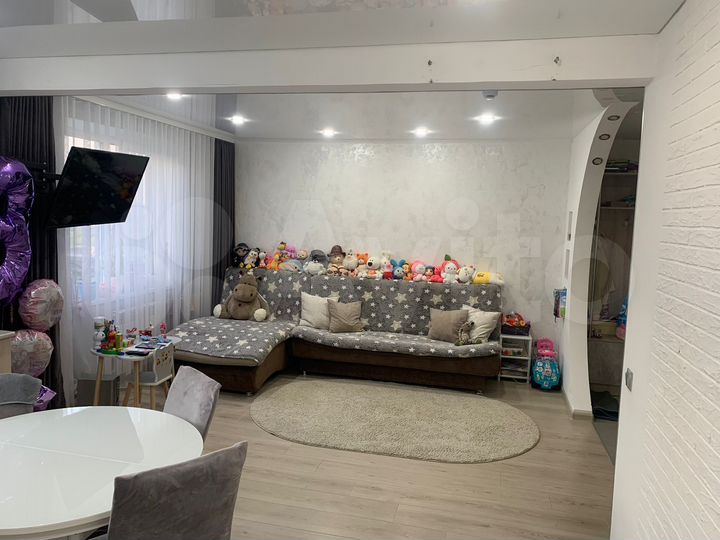 2-к. квартира, 54 м², 3/5 эт.