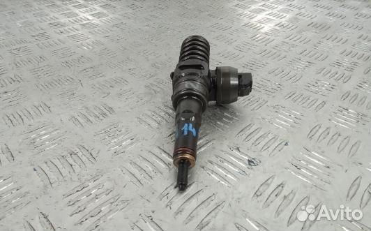 Форсунка дизельная volkswagen passat B6 (GDN14AL02