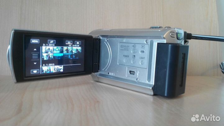 Продаю видеокамеру sony