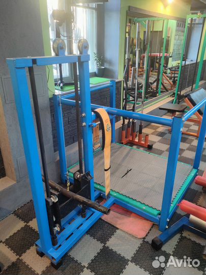 Тренажер колодец (для приседаний с поясом)