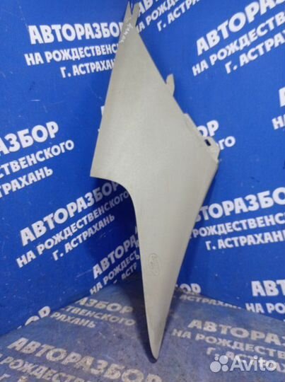 Обшивка задней стойки Toyota Camry 40 седан 2007