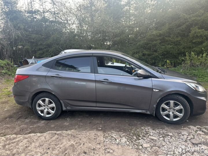 Hyundai Solaris 1.4 МТ, 2011, 240 000 км