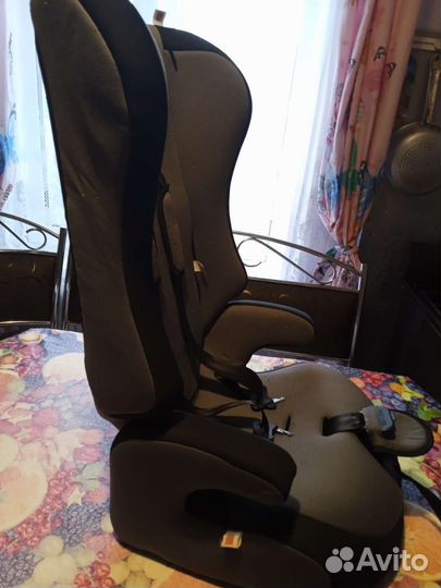 Продаётся детское кресло в машину