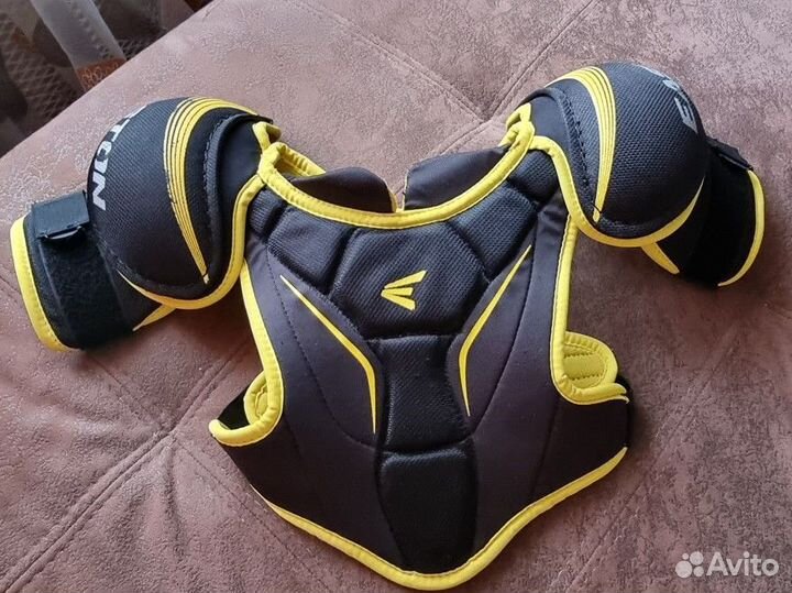 Нагрудник хоккейный