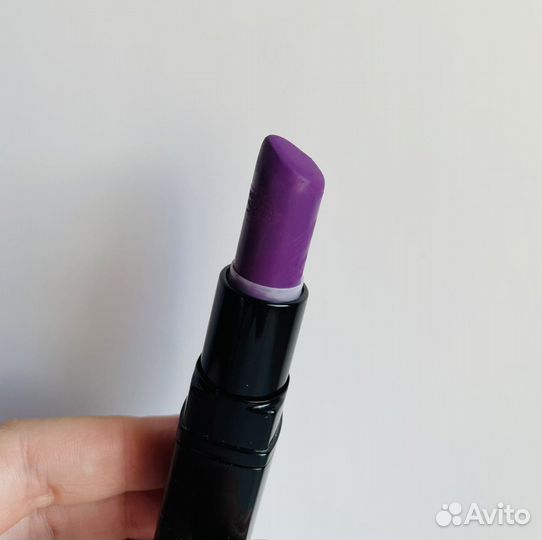 Матовая помада Inglot