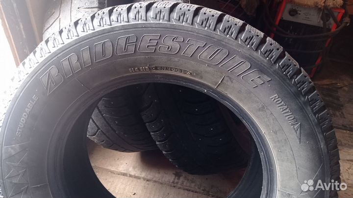 Bridgestone Ice Cruiser 7000 215/65 R16 20B