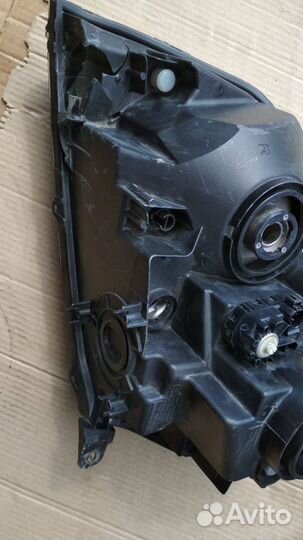 Suzuki grand vitara фара правая