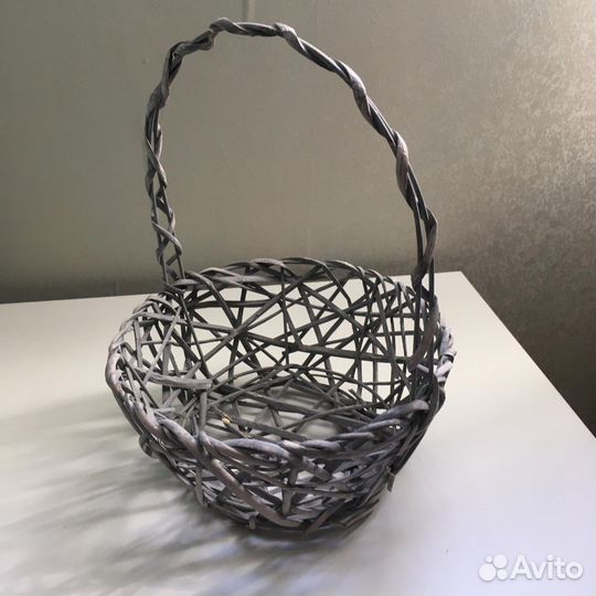 Корзина плетеная