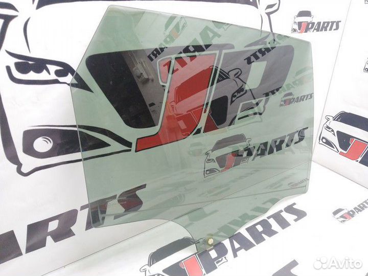 Стекло двери задней Mazda 3 BK рестайлинг (2006—20