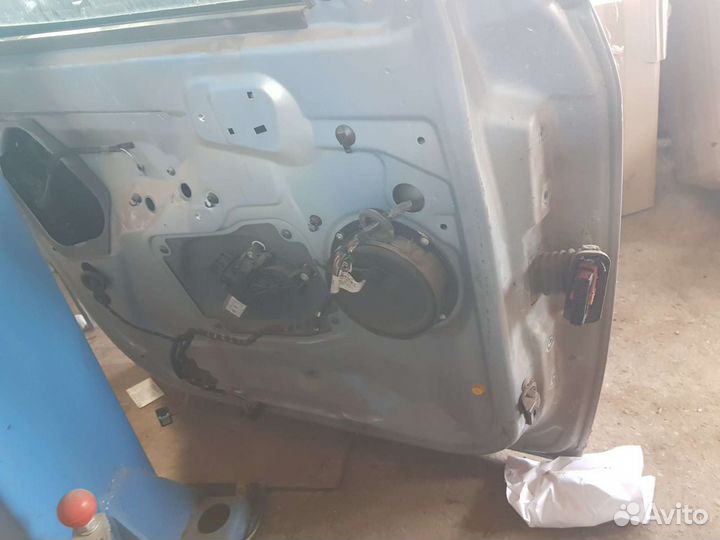 Форточка стекло шкода румстер 2011