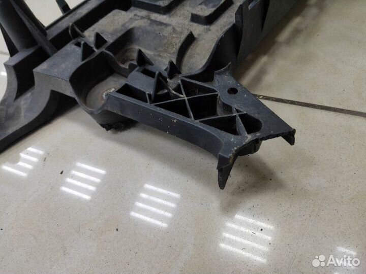 Кронштейн акб Volkswagen Passat B6 1.9 BKC 2005