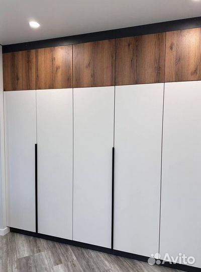 Шкаф распашной