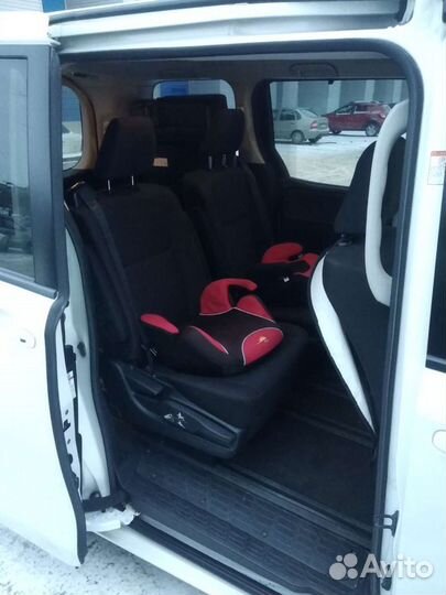 Трансфер, пассажирские перевозки, заказ минивена