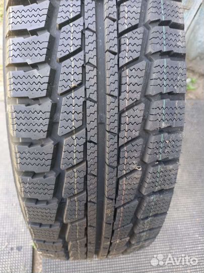 Triangle Snowlink TWT02 195/70 R15C