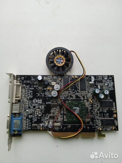 Видеокарта Radeon 9600XT 128Mb