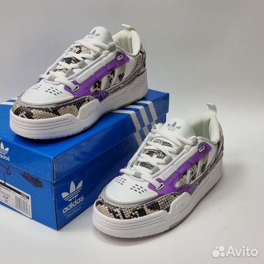 Кроссовки adidas