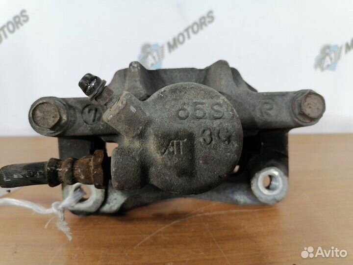 Суппорт задний правый Toyota Alphard ANH10W 2azfe