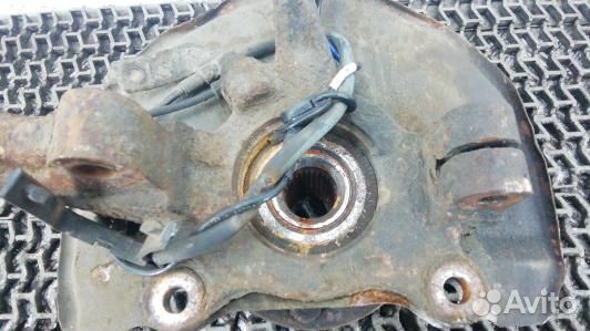 Ступица передняя правая citroen C-crosser (ZML08N9