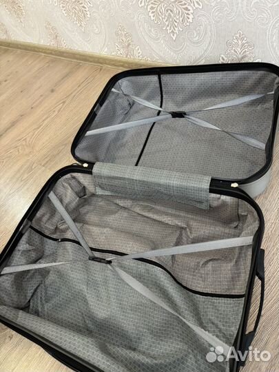 Чемодан на колесах Wogard