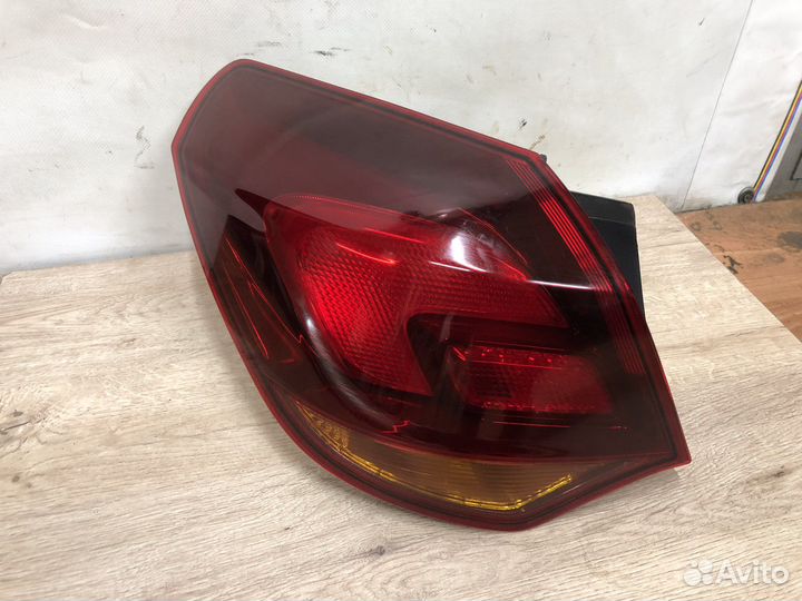 Левый Фонарь в крыло Opel Astra j