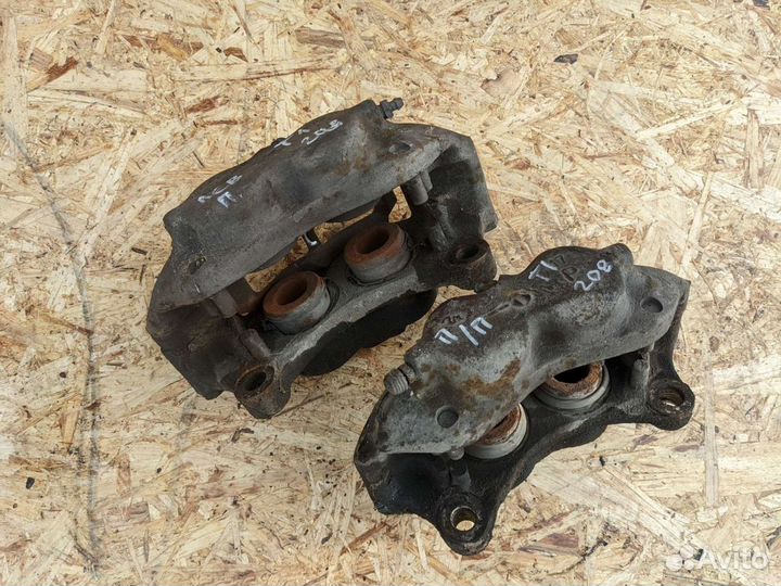 Суппорт Mercedes 410D