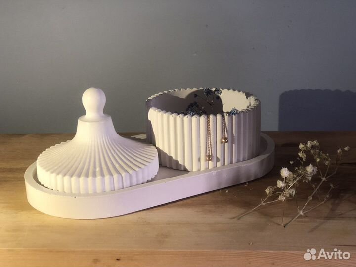 Шкатулка для ювелирных украшений