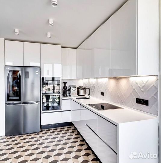 Угловой кухонный гарнитур