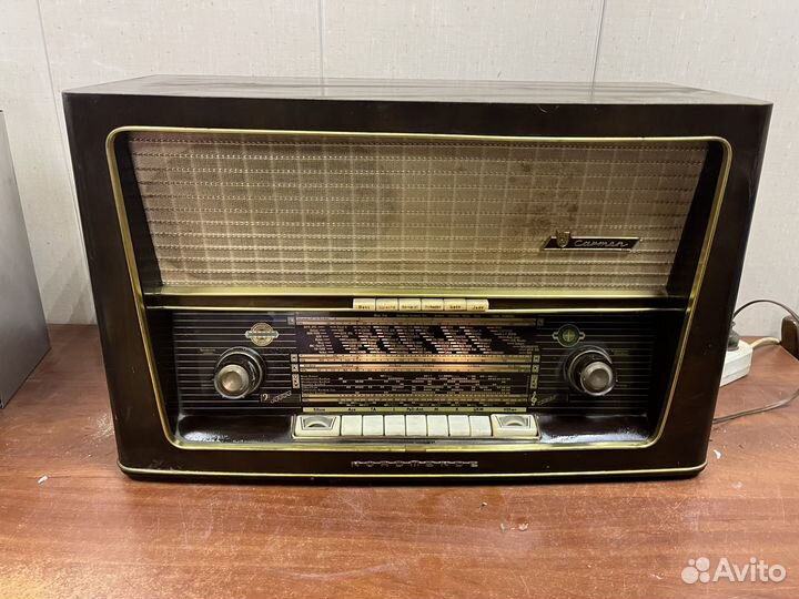 Ламповый приёмник Carmen. 196