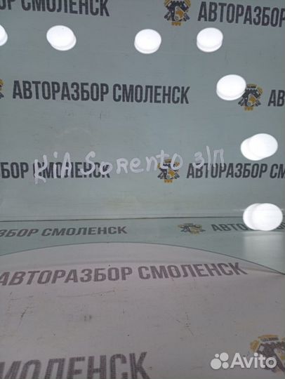 Стекло двери задней правой Kia Sorento I (2002—200