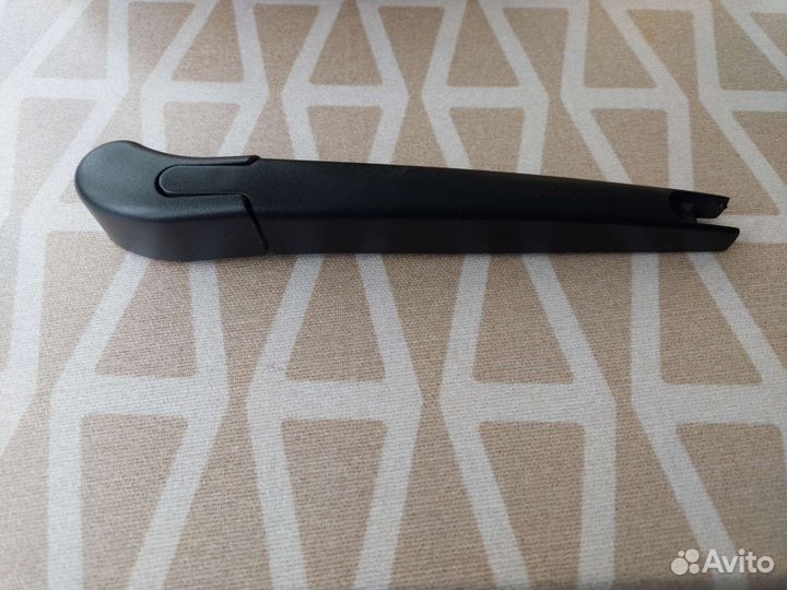 Поводок заднего стеклоочистителя Kia Ceed 2 JD