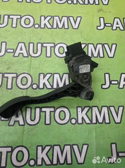 Педаль акселератора Ford Transit Connect