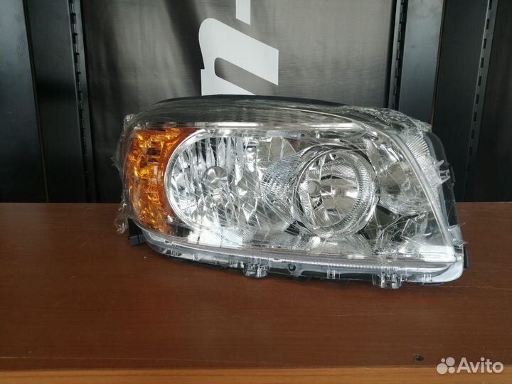 Фара правая Toyota RAV4 2006-2008 Новая TY888A001R