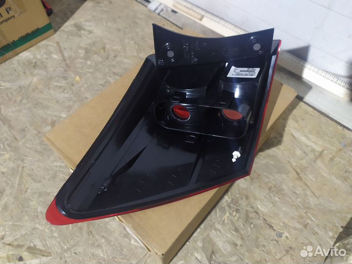 Фонарь задний наружный правый nissan qashqai J10