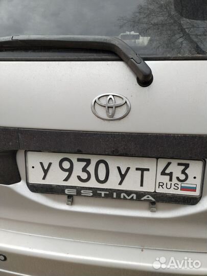 Продам комплект стоп-сигналов на Тойоту estima