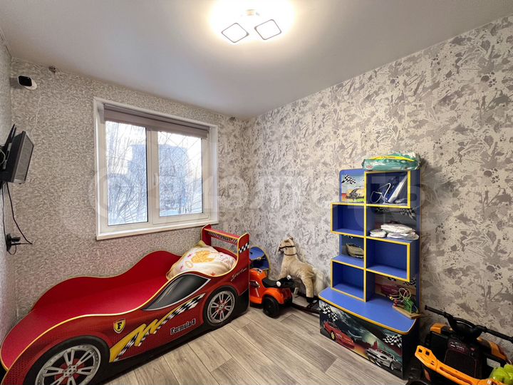 4-к. квартира, 60,7 м², 2/5 эт.