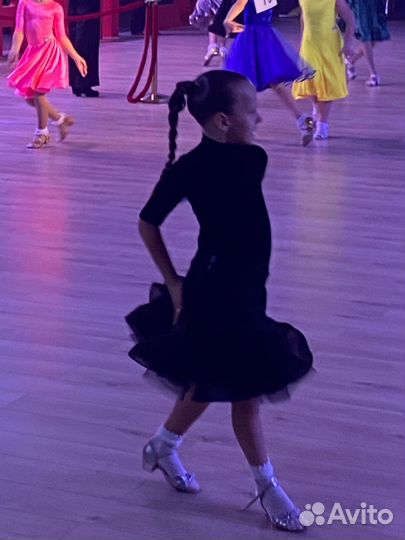 Платье для бальных танцев