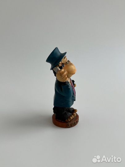 Статуэтка интерьерная Обезьяна бизнесмен полистоун