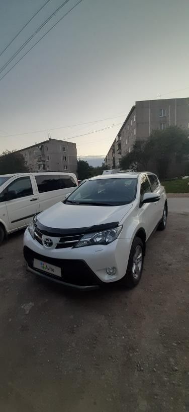 Toyota RAV4: фото владельца