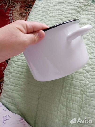 Кастрюля новая эмалированная 2.9 л