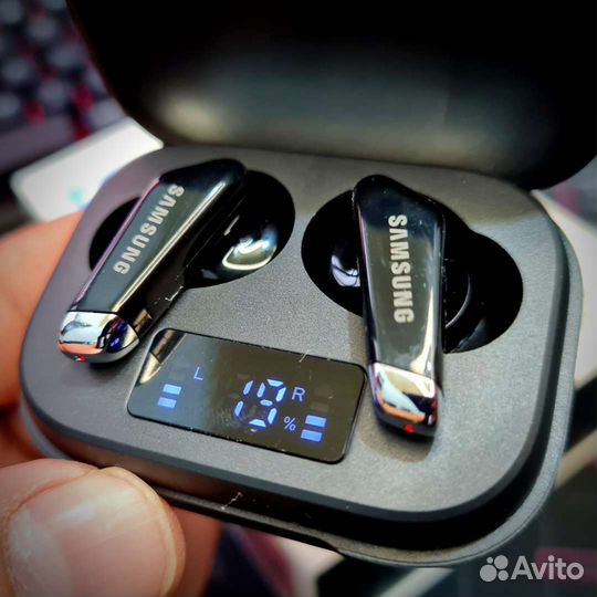 Беспроводные наушники samsung LED Buds