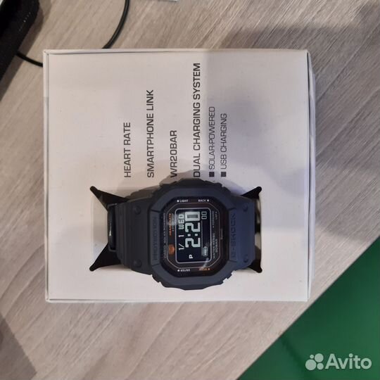 Смарт часы Casio G-Shock DW-H5600-1E новые