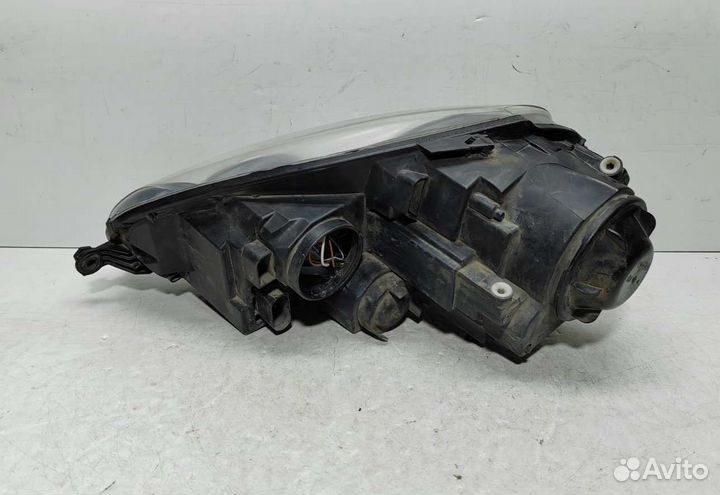 Фара правая Volkswagen Golf Jetta 5 ксенон оригина
