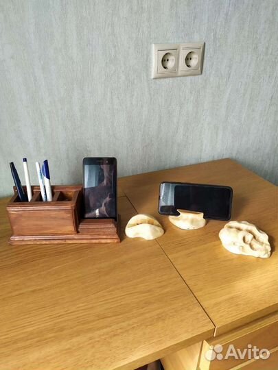 Подставка для телефона и карандашей и ручек