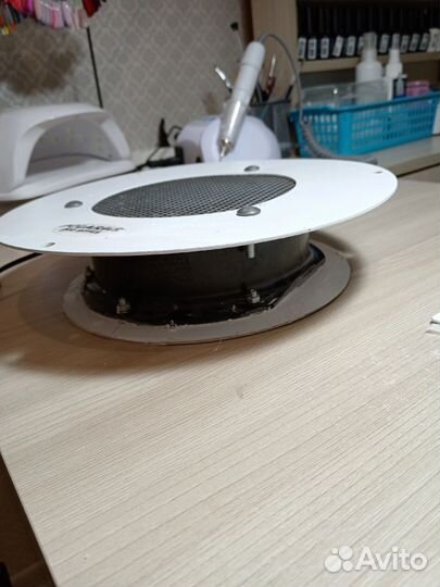 Маникюрная вытяжка встраиваемая