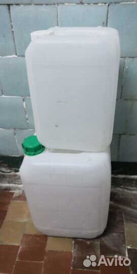 Канистры пластиковые б/у