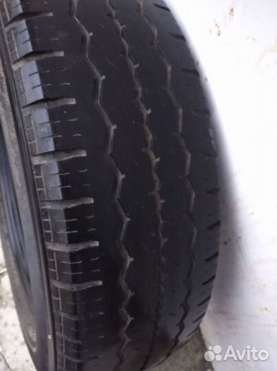 Hankook Radial RA08 215/70 R16C 106T