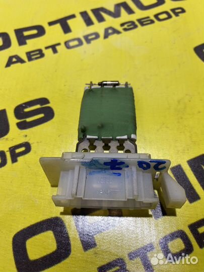 Реостат резистор печки Peugeot 207